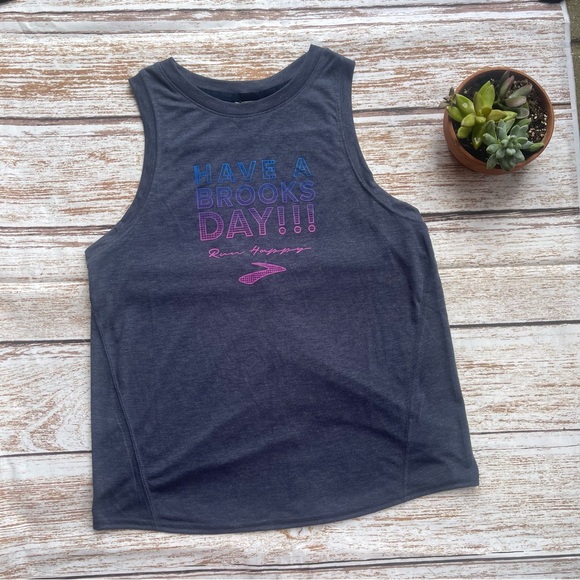 Brooks Run Happy Tank Top Size Medium - Picture 1 of 5